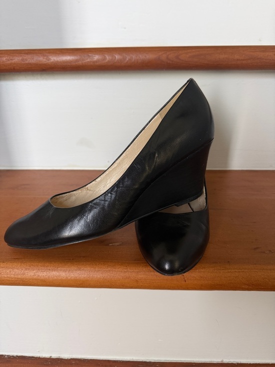 Nine West Shoes - Buy 5 for 10$❗️Nine West Black Leather Wedge Pumps